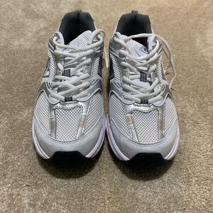 New balance 530 white size 11 comes with box. Send offers never worn.